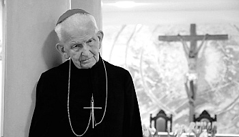 Olsztyn żegna biskupa Juliana Wojtkowskiego. Główne uroczystości pogrzebowe w sobotę Olsztyn żegna biskupa Juliana Wojtkowskiego. Główne uroczystości pogrzebowe w sobotę